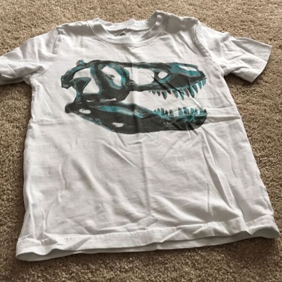 Set of 2 toddler boys tees - Picture 2 of 3